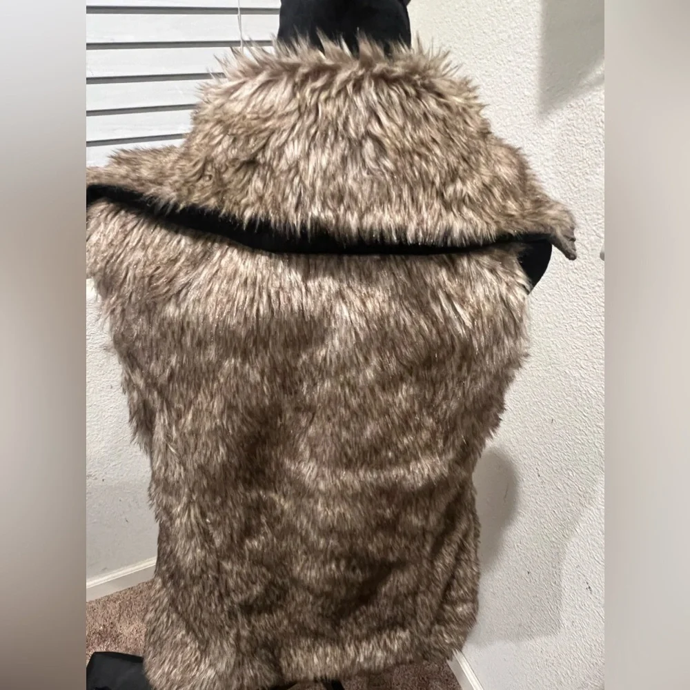 Ashley By 26 International faux‎ fur vest